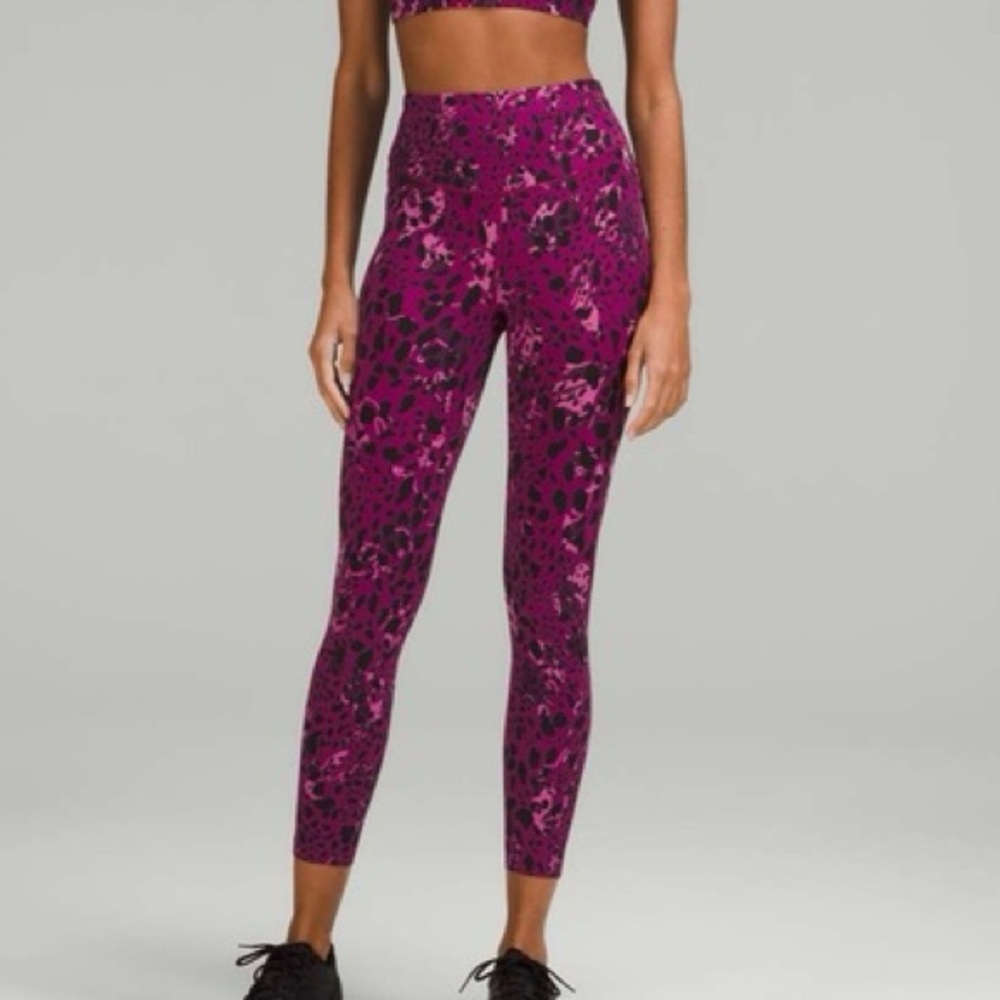Lululemon Base Pace Leggings 25" in Magenta Camo Size 6 - Picture 2 of 5